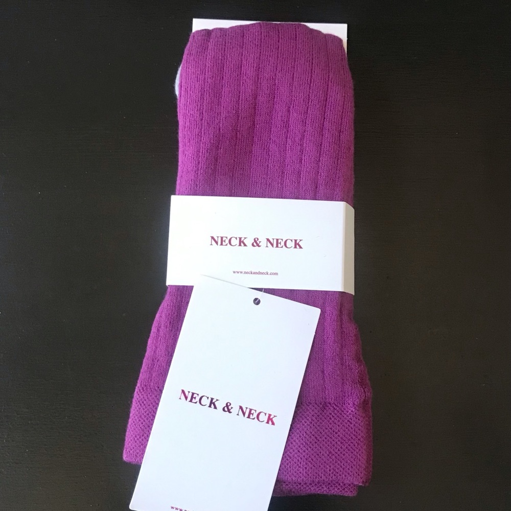 NWT Neck & Neck Purple Footed Tights, Size 29 EU/ 3-5 Years.